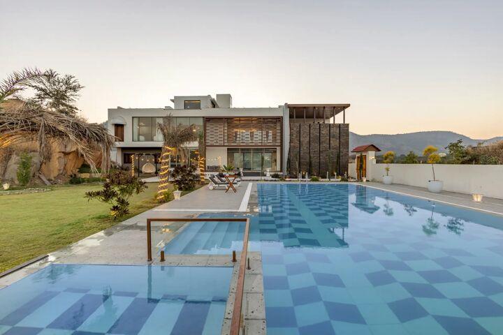 ELIVAAS Prive Kvanya Mansion